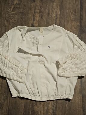Action Scene Shirt Size Small White Pull Over Crochet Sleeve Vintage Weave